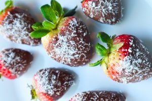 vegan chocolate covered strawberries, low-fat, oil-free